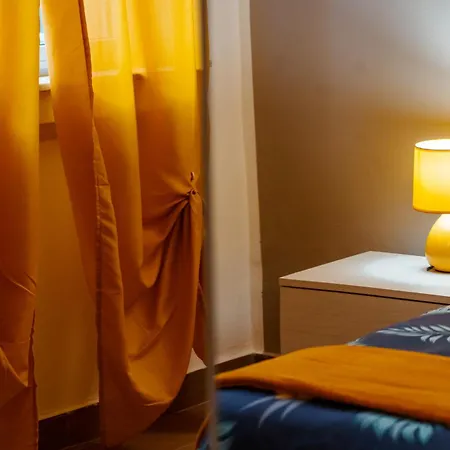 Appartamento Casa R&r 5' A Piedi Dalla Torre!